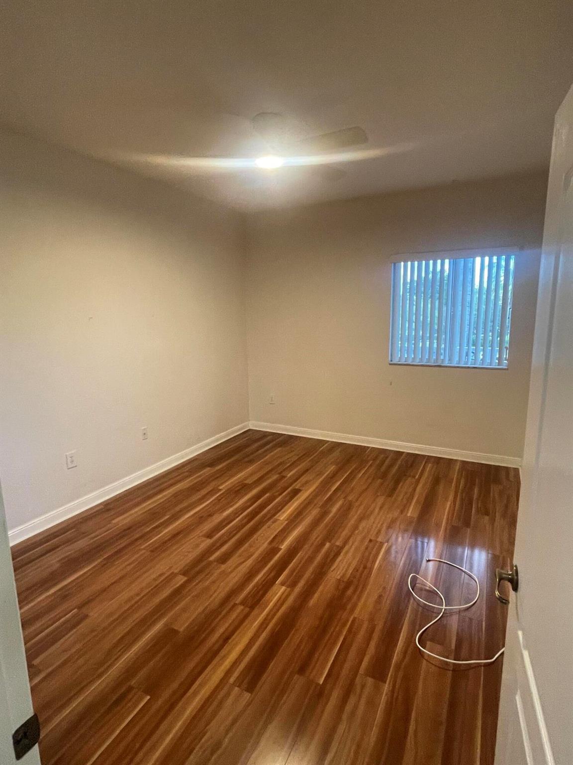 SOUTHAMPTON CONDOMINIUM F - Residential