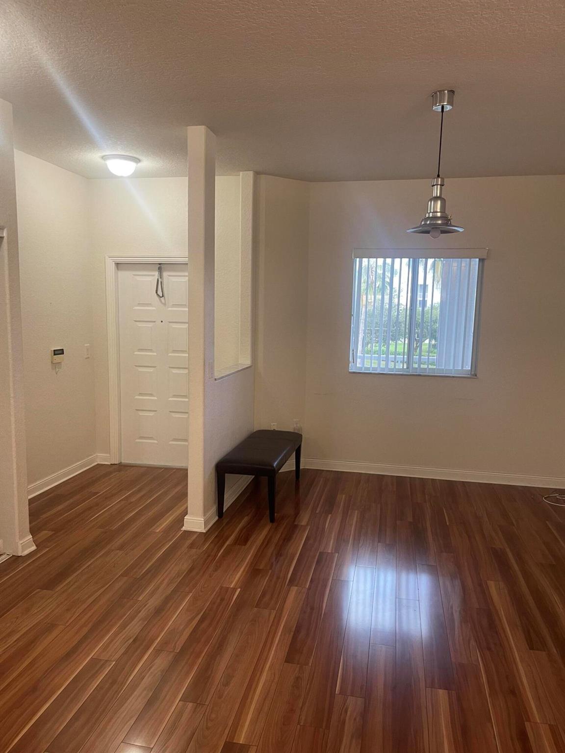 SOUTHAMPTON CONDOMINIUM F - Residential