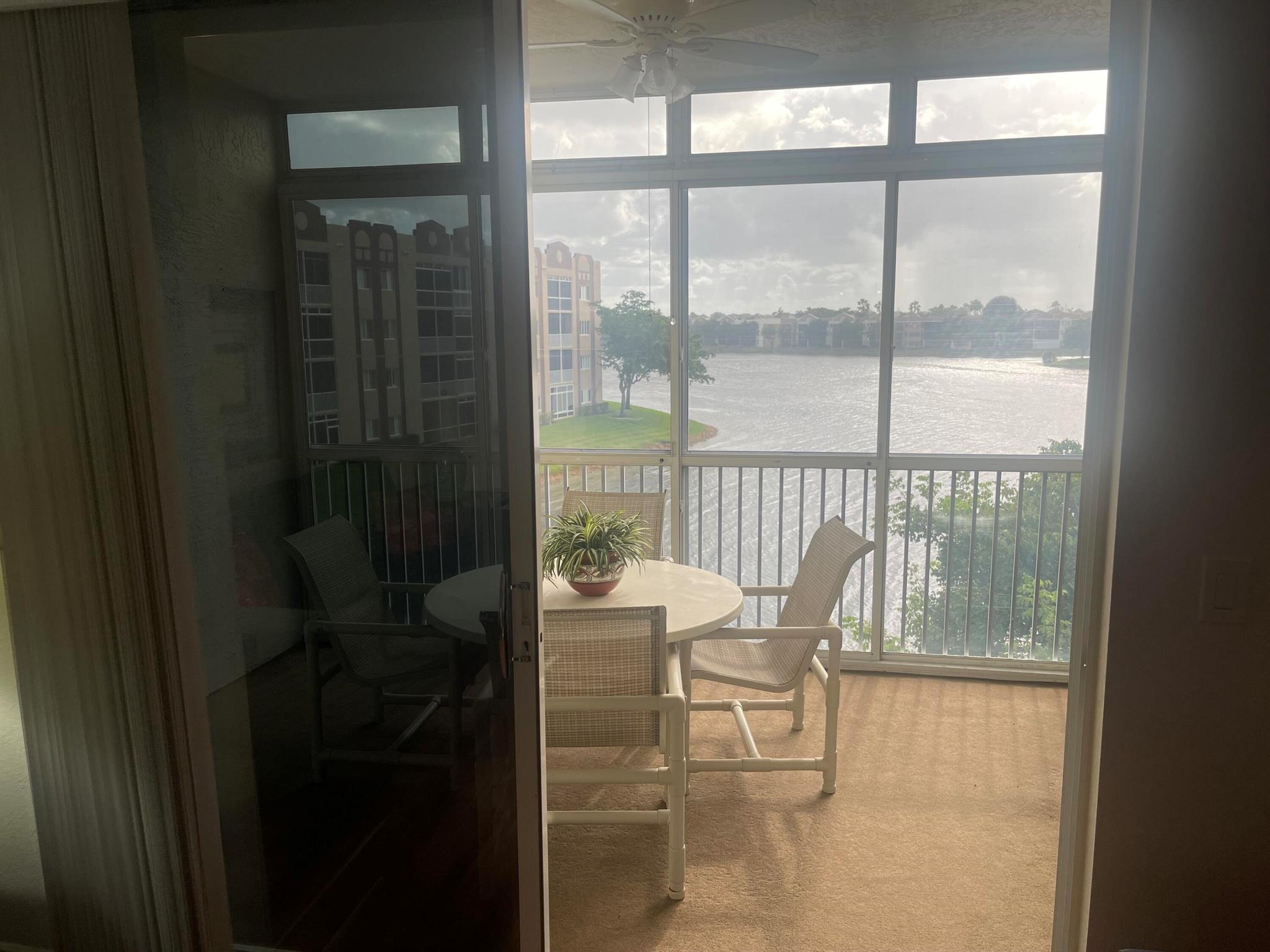 SOUTHAMPTON CONDOMINIUM F - Residential
