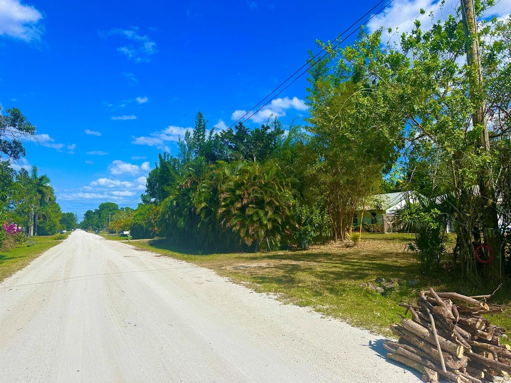 Photo of 16930 93rd Road N, Loxahatchee, FL 33470 (MLS # R10981008)