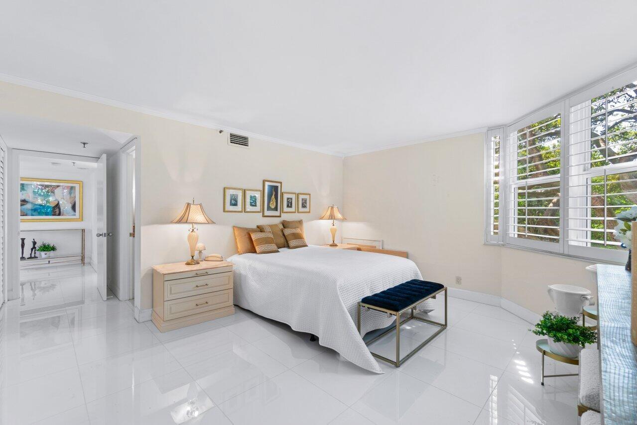 CLARENDON - Residential