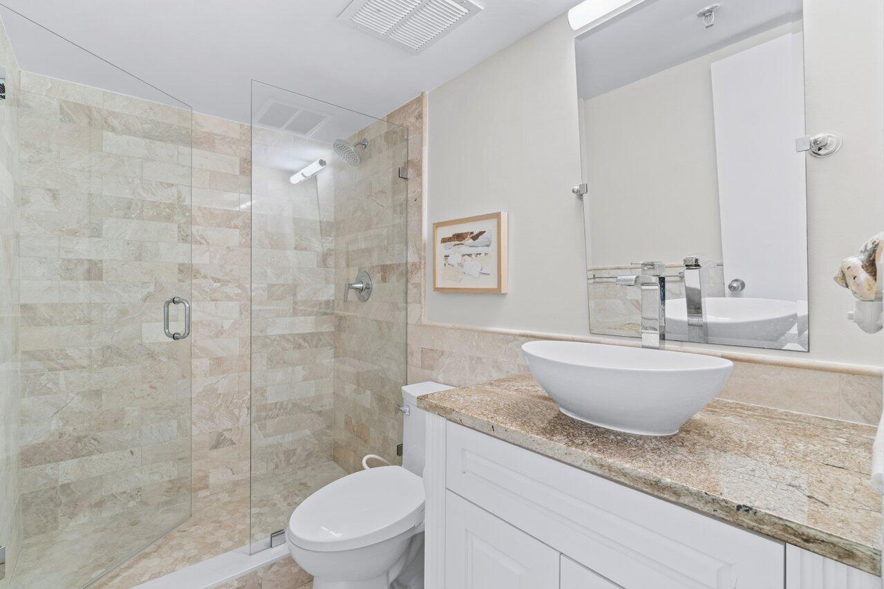 CLARENDON - Residential