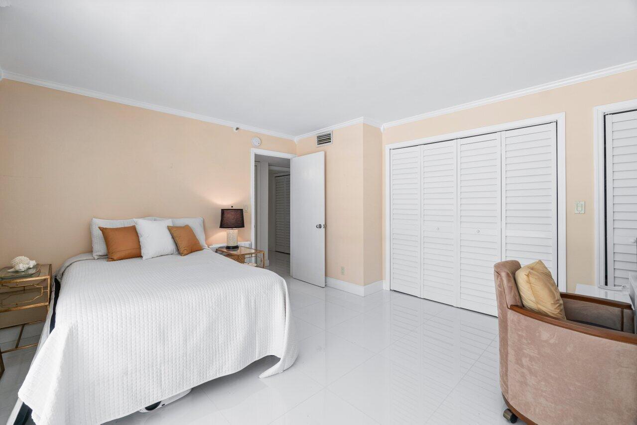 CLARENDON - Residential
