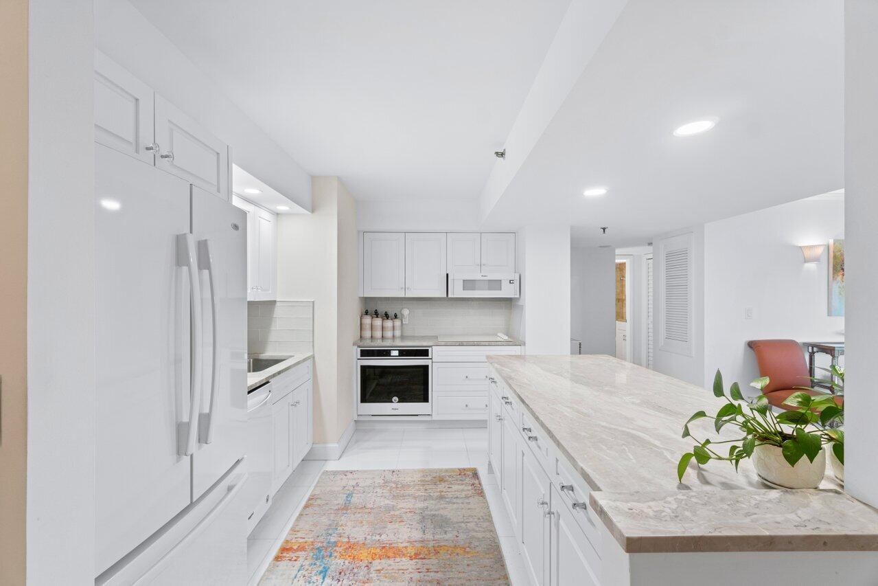 CLARENDON - Residential