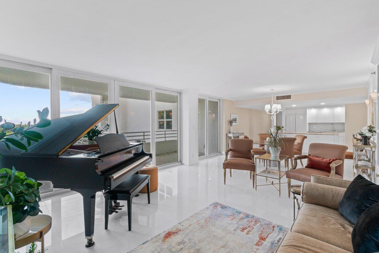 CLARENDON - Residential