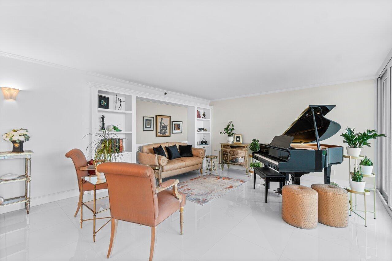 CLARENDON - Residential