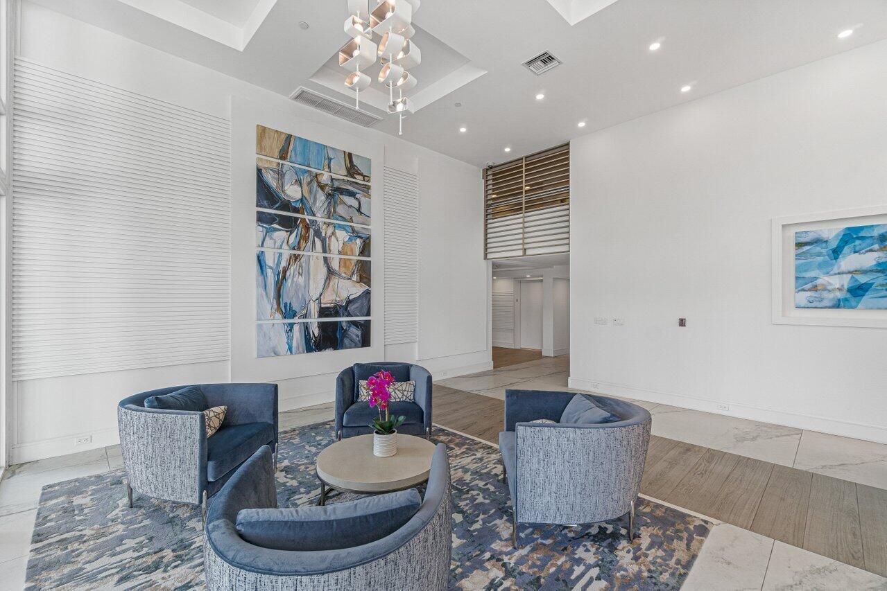 CLARENDON - Residential