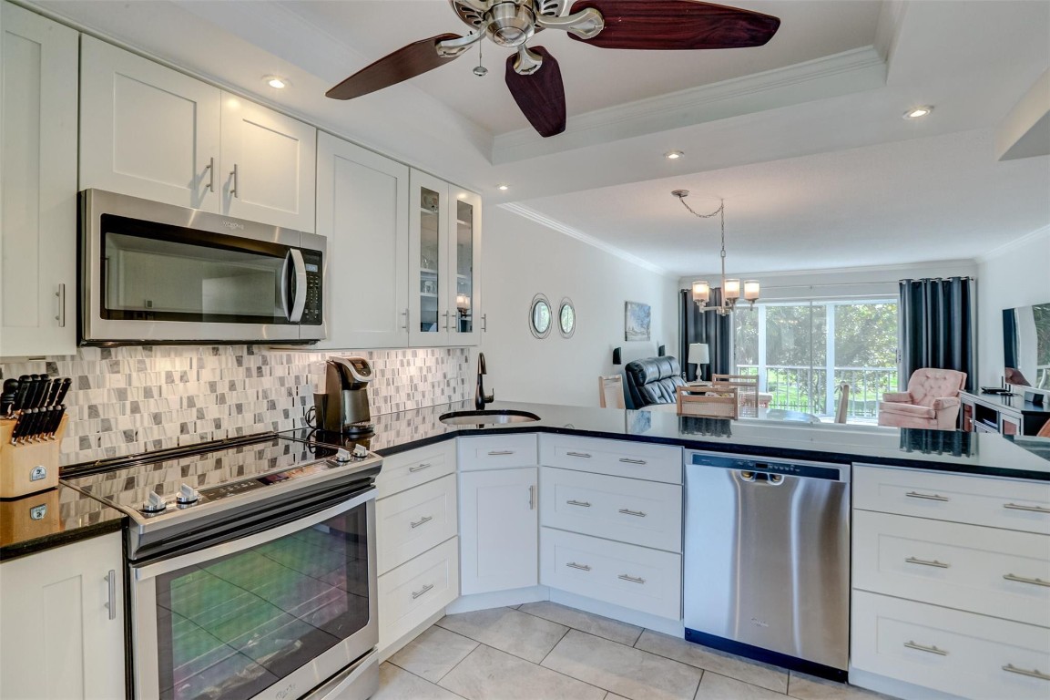 HILLCREST COOUNTRY CLUB - Residential