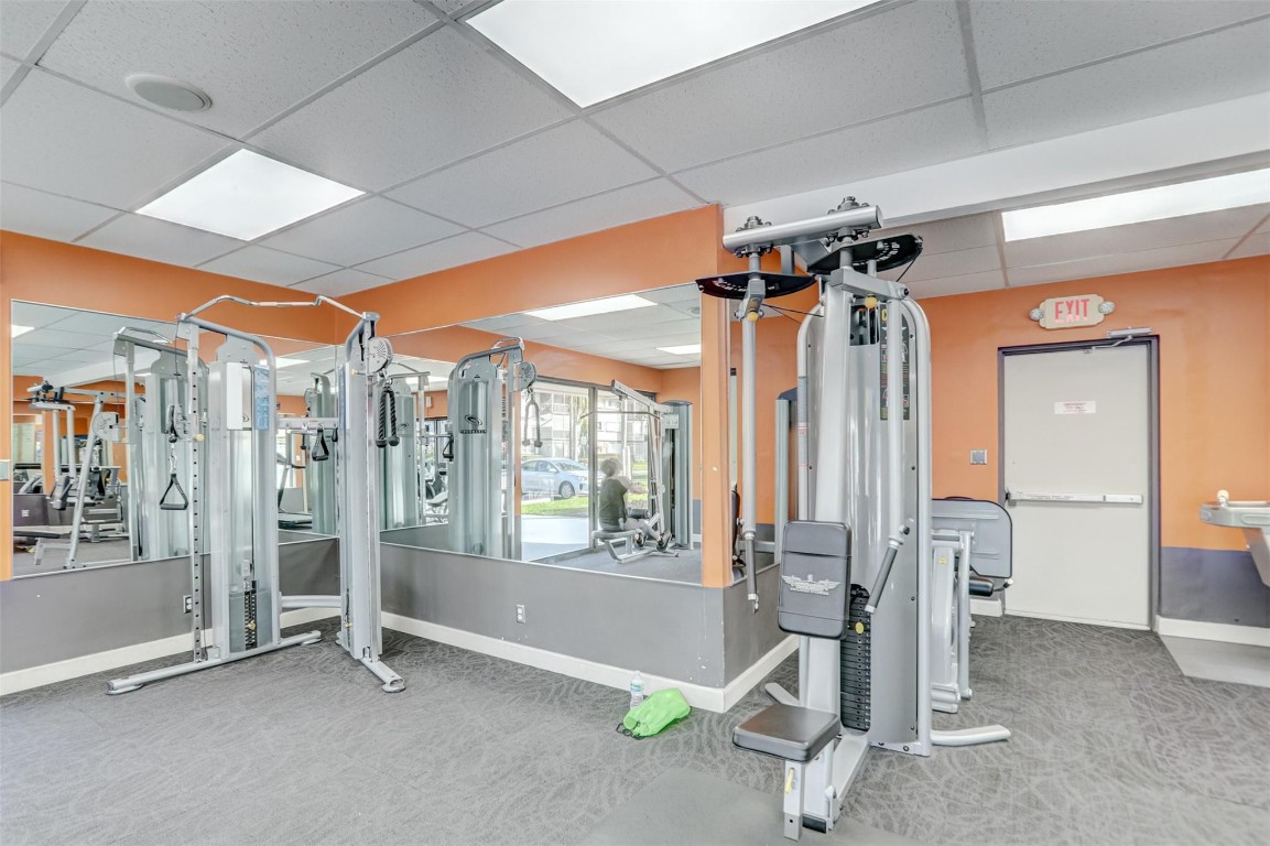 HILLCREST COOUNTRY CLUB - Residential