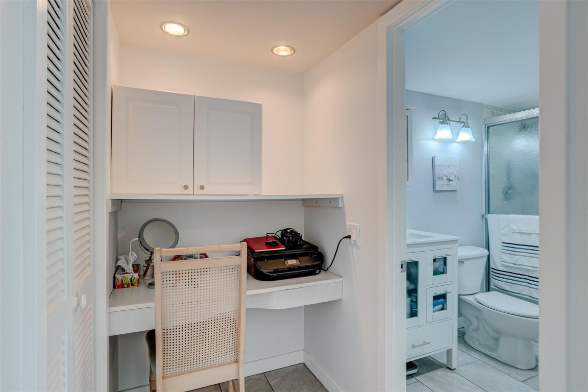 HILLCREST COOUNTRY CLUB - Residential