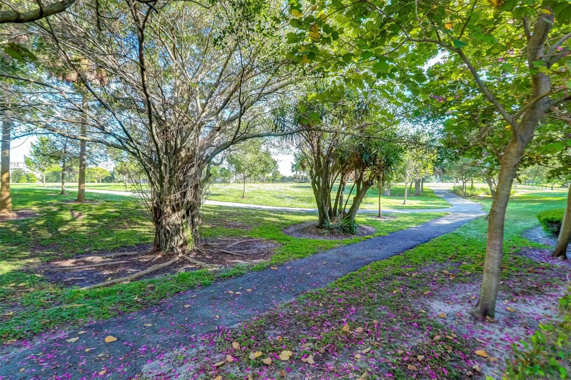 HILLCREST COOUNTRY CLUB - Residential