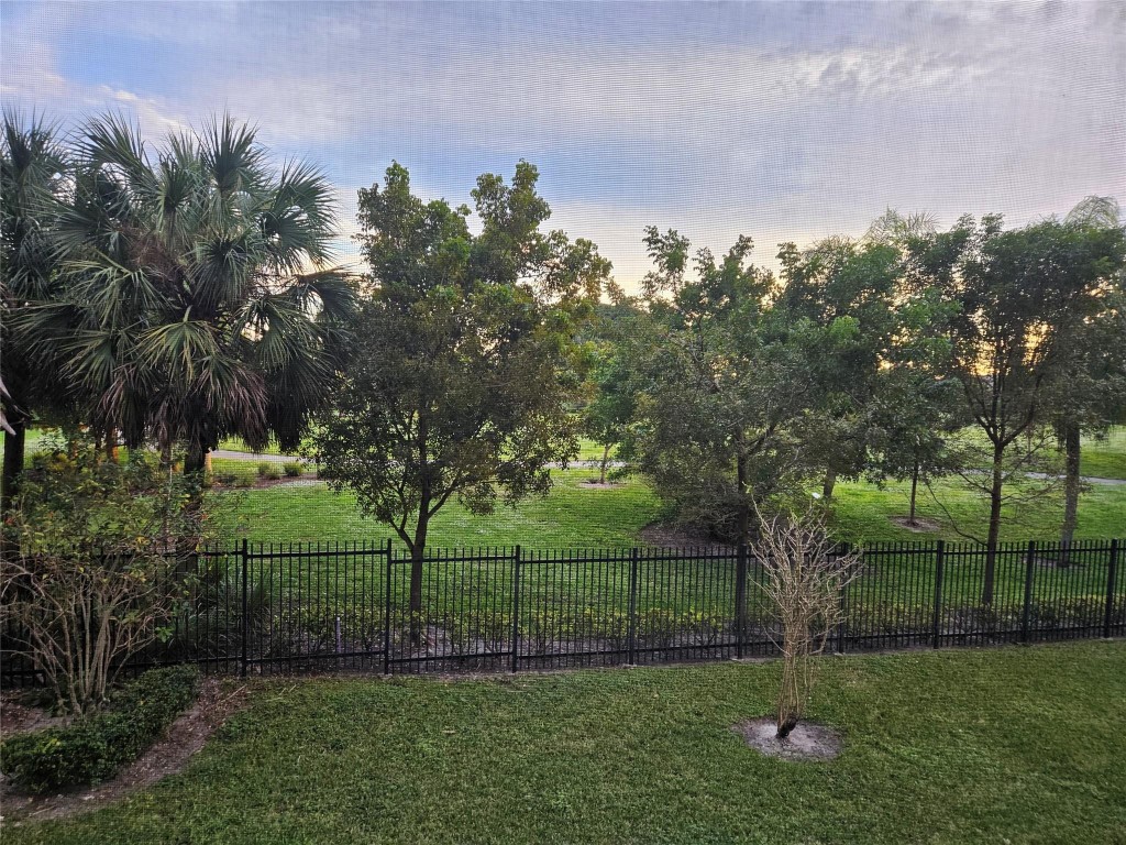 HILLCREST COOUNTRY CLUB - Residential