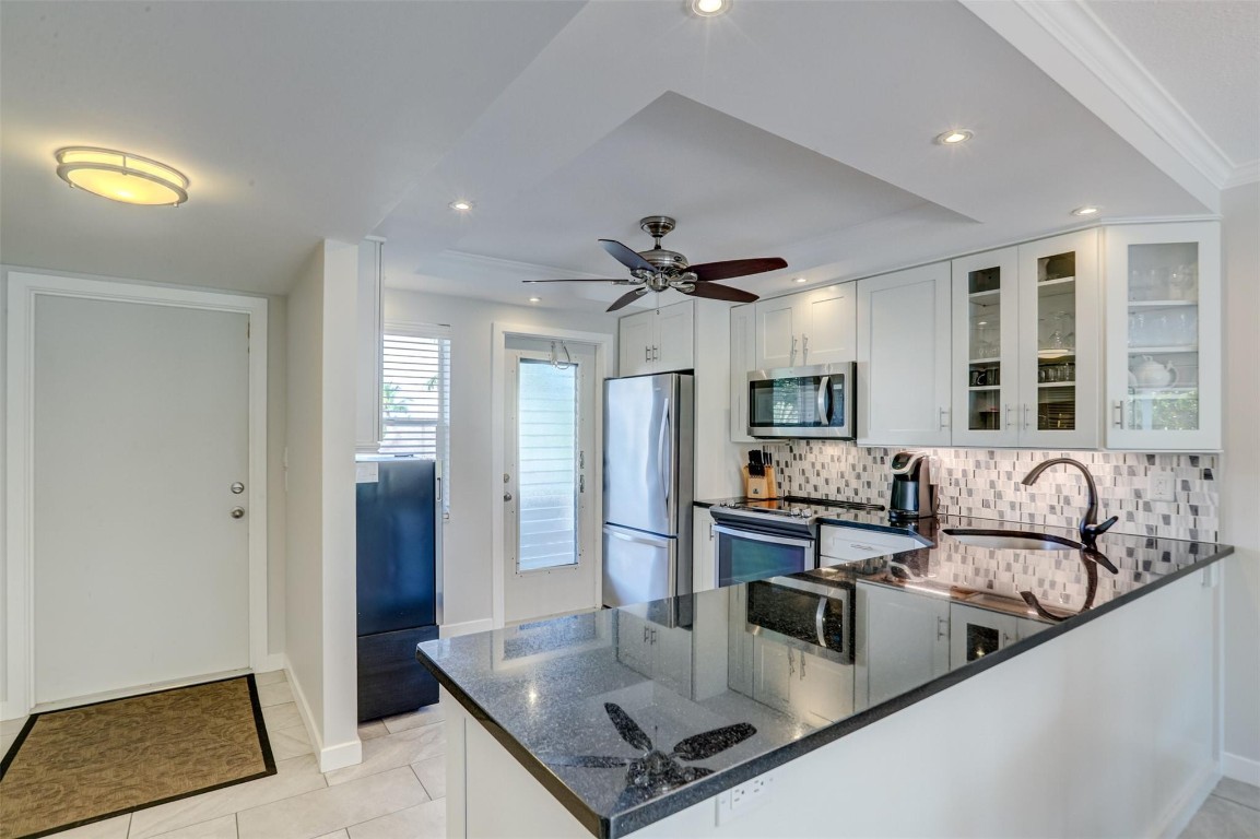 HILLCREST COOUNTRY CLUB - Residential