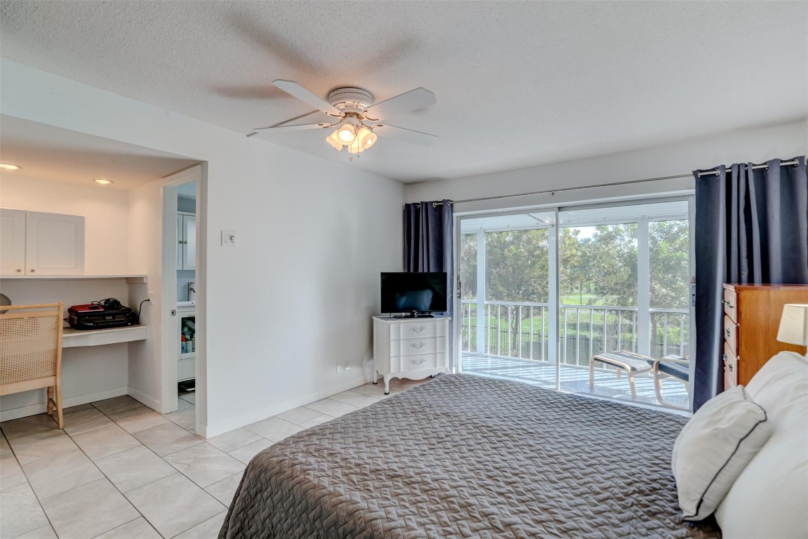 HILLCREST COOUNTRY CLUB - Residential