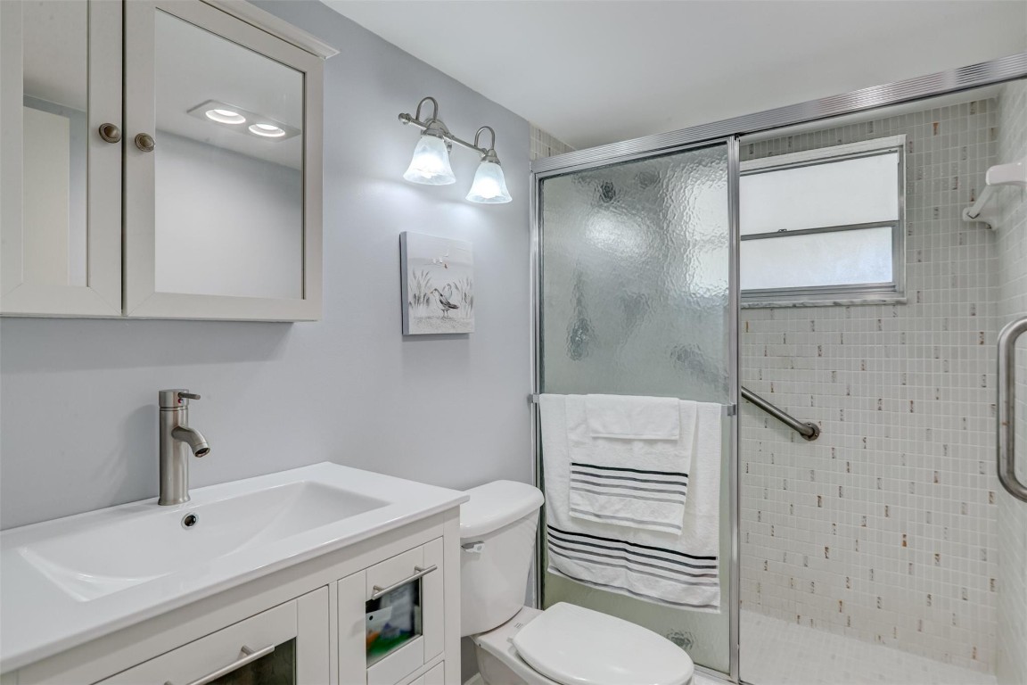 HILLCREST COOUNTRY CLUB - Residential