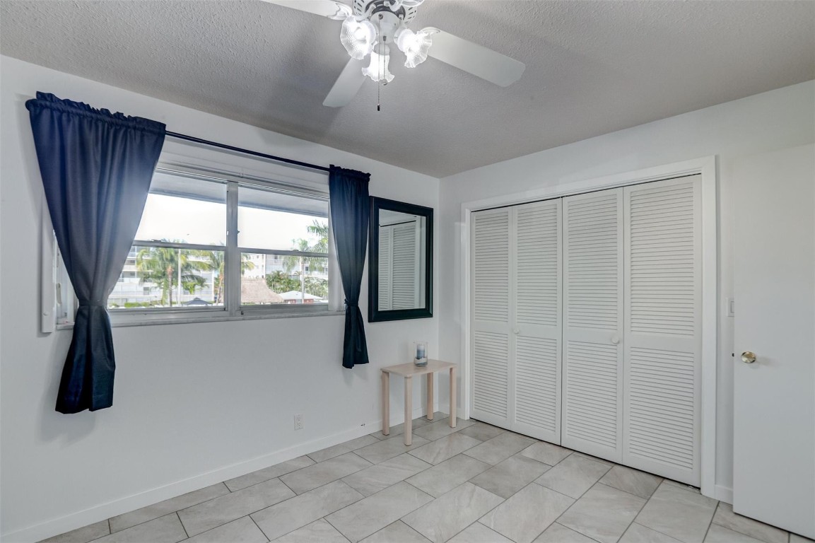HILLCREST COOUNTRY CLUB - Residential