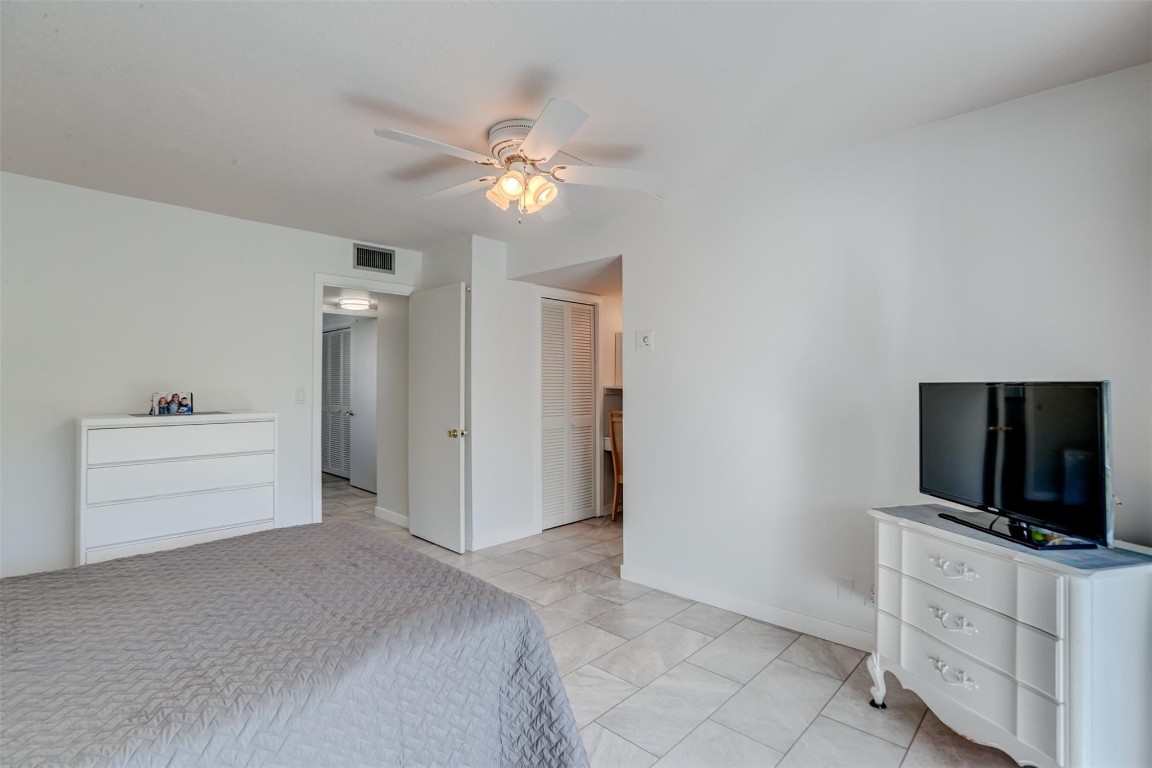 HILLCREST COOUNTRY CLUB - Residential