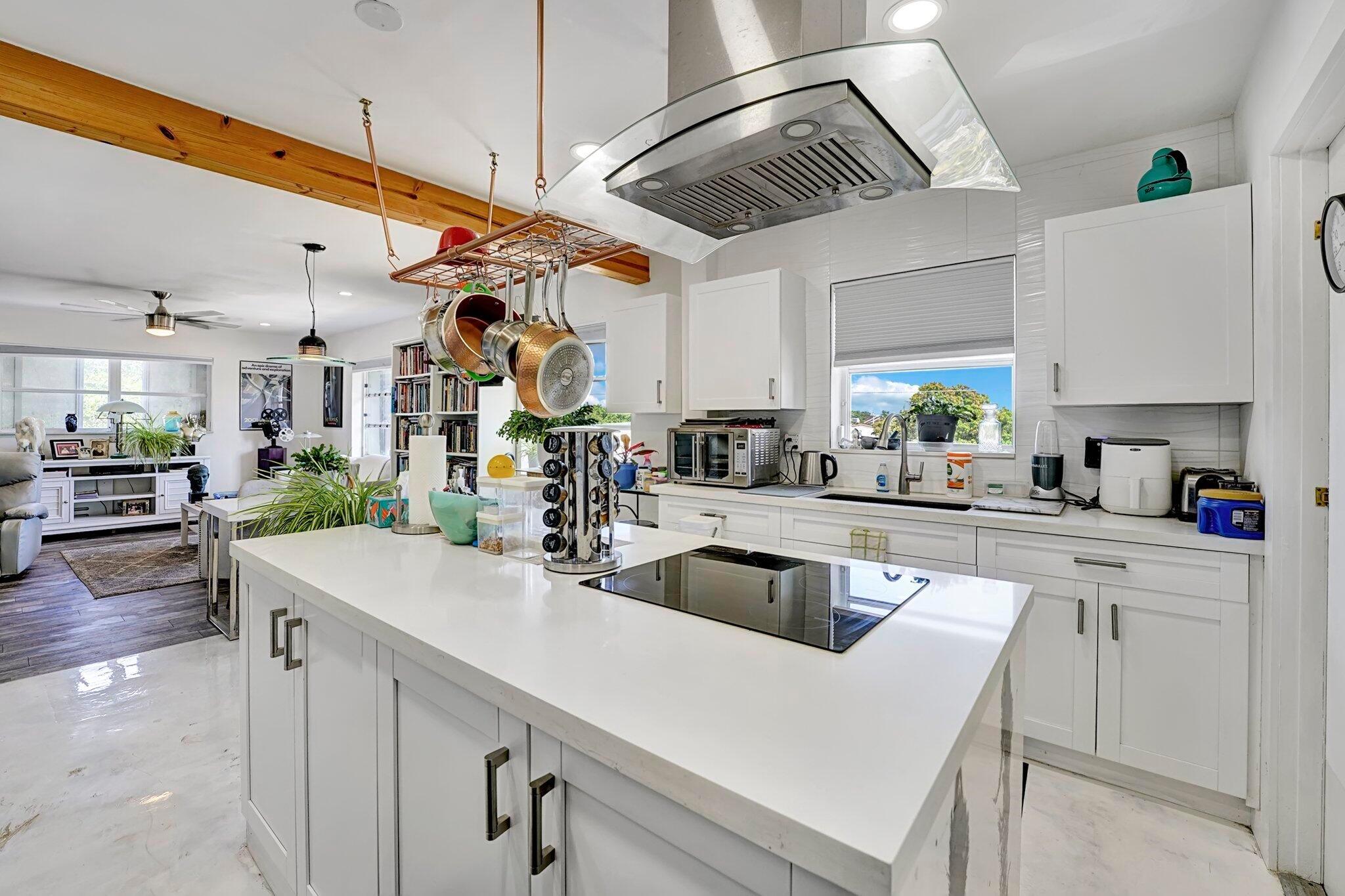 515 S Crescent Drive 310