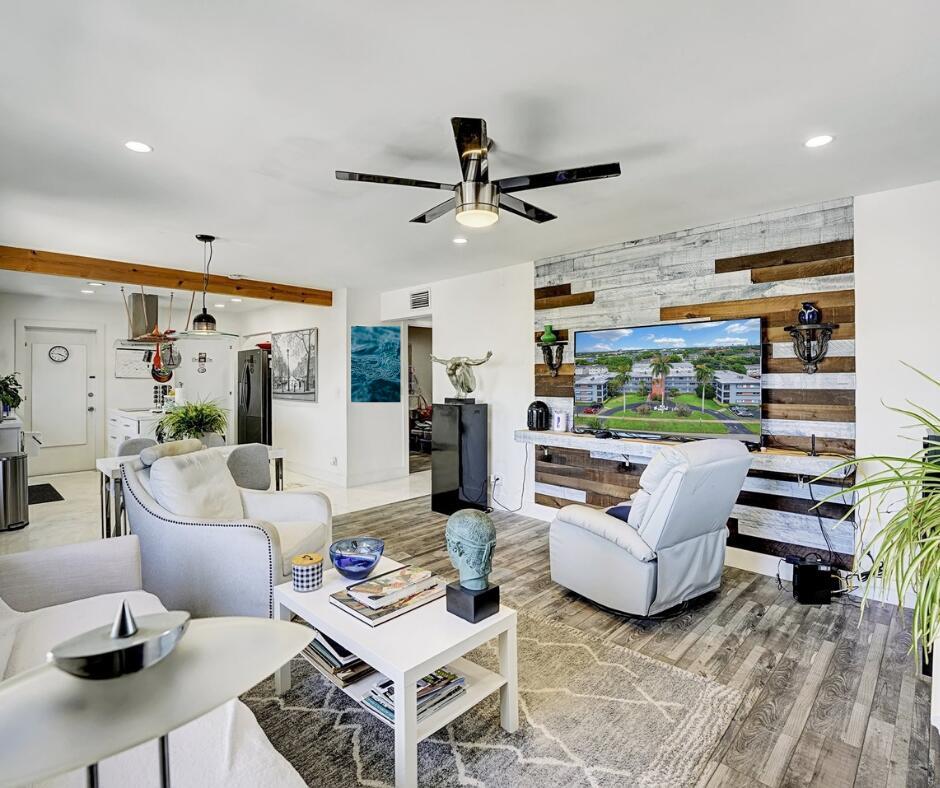515 S Crescent Drive 310