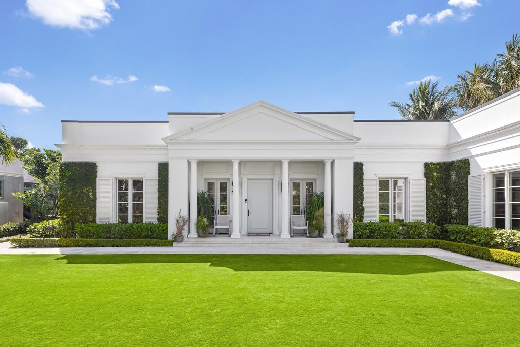 Photo of 208 Sandpiper Drive, Palm Beach, FL 33480 (MLS # R11161065)