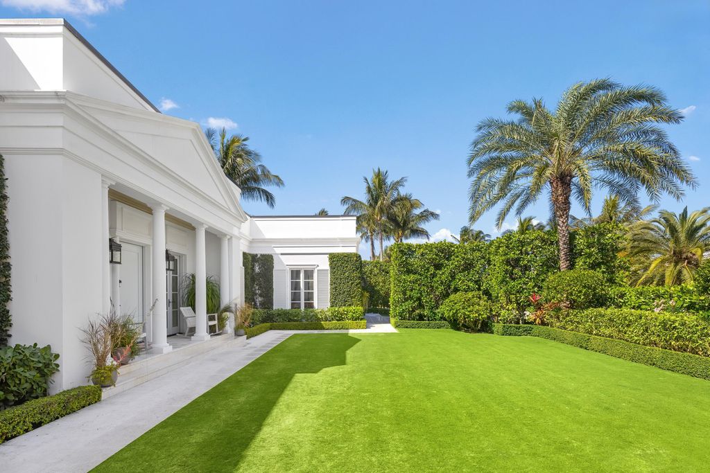 Photo of 208 Sandpiper Drive, Palm Beach, FL 33480 (MLS # R11161065)