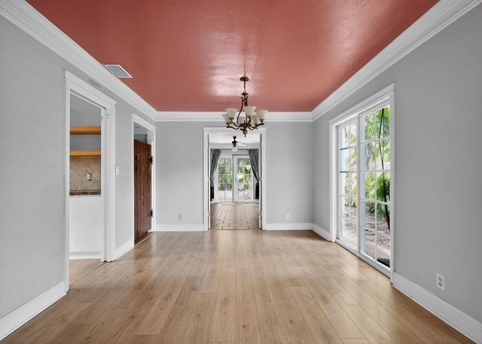 HOLLYWOOD LAKES SECTION - Residential