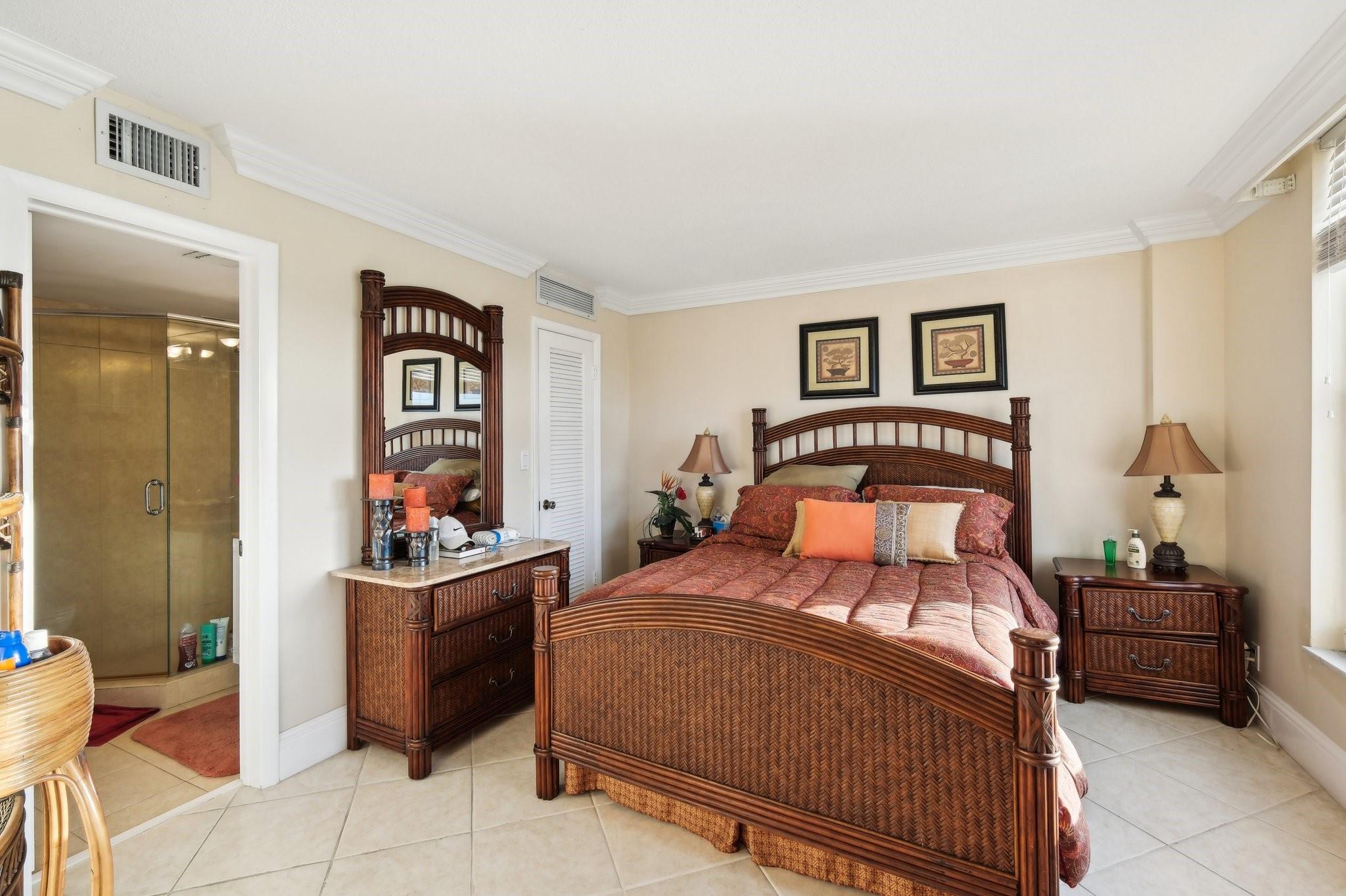 Hillsboro Le Baron Condo - Residential Lease