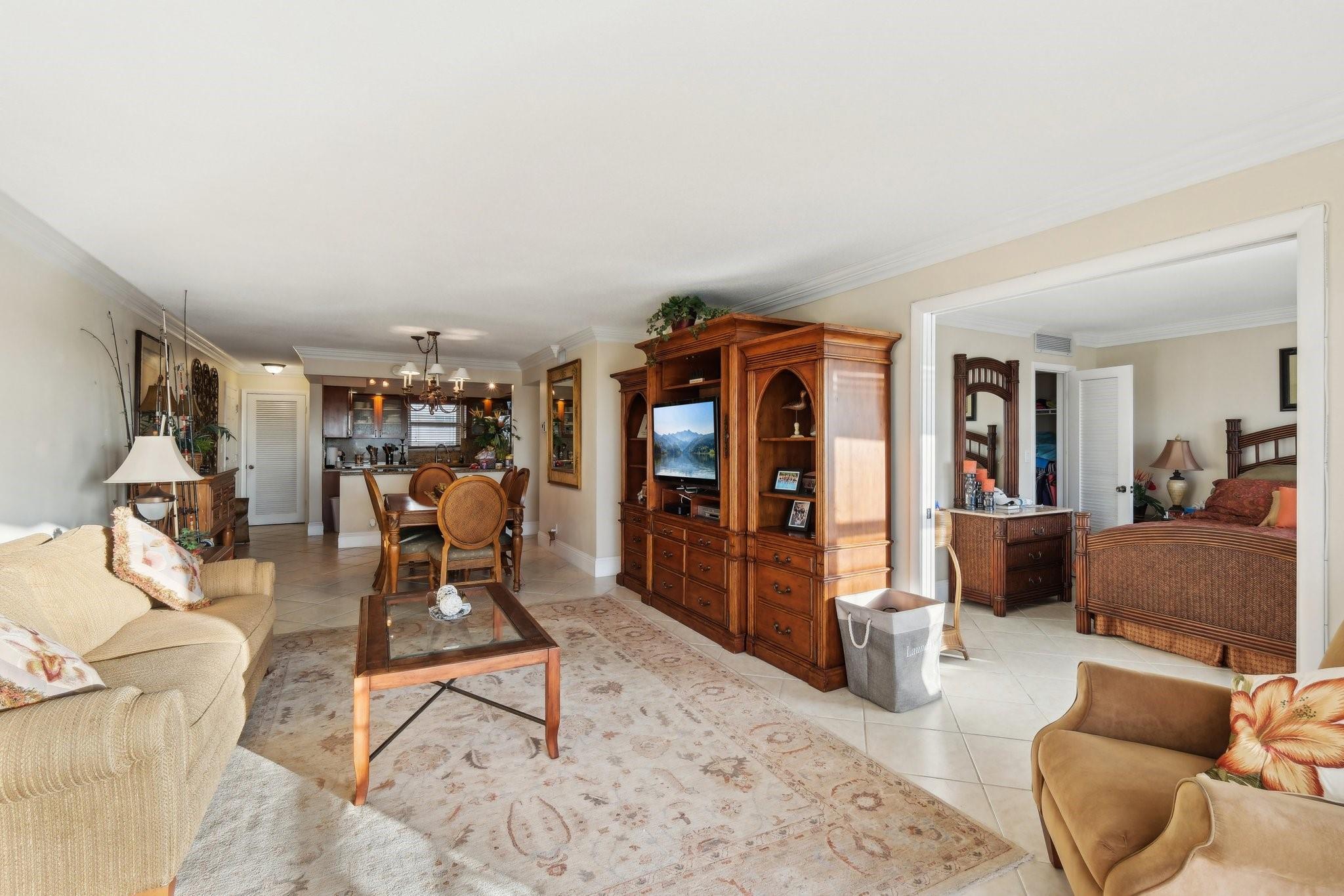 Hillsboro Le Baron Condo - Residential Lease