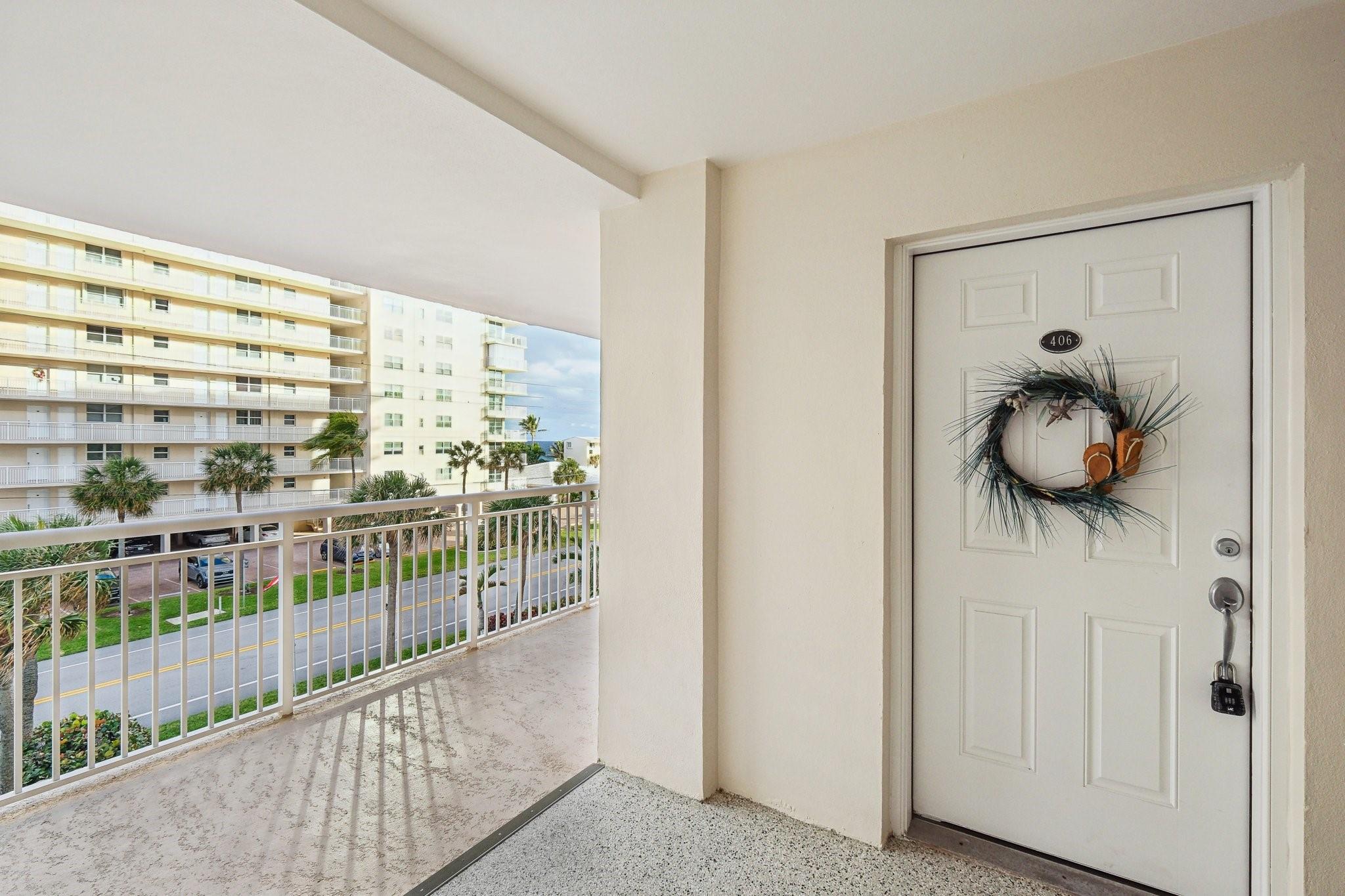 Hillsboro Le Baron Condo - Residential Lease