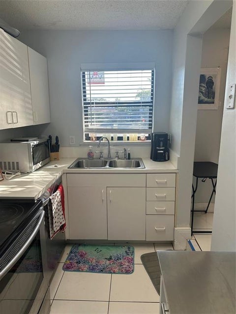 Tiny photo for 4121 NE 21st Terrace #3, Lighthouse Point, FL 33064 (MLS # B26050588)