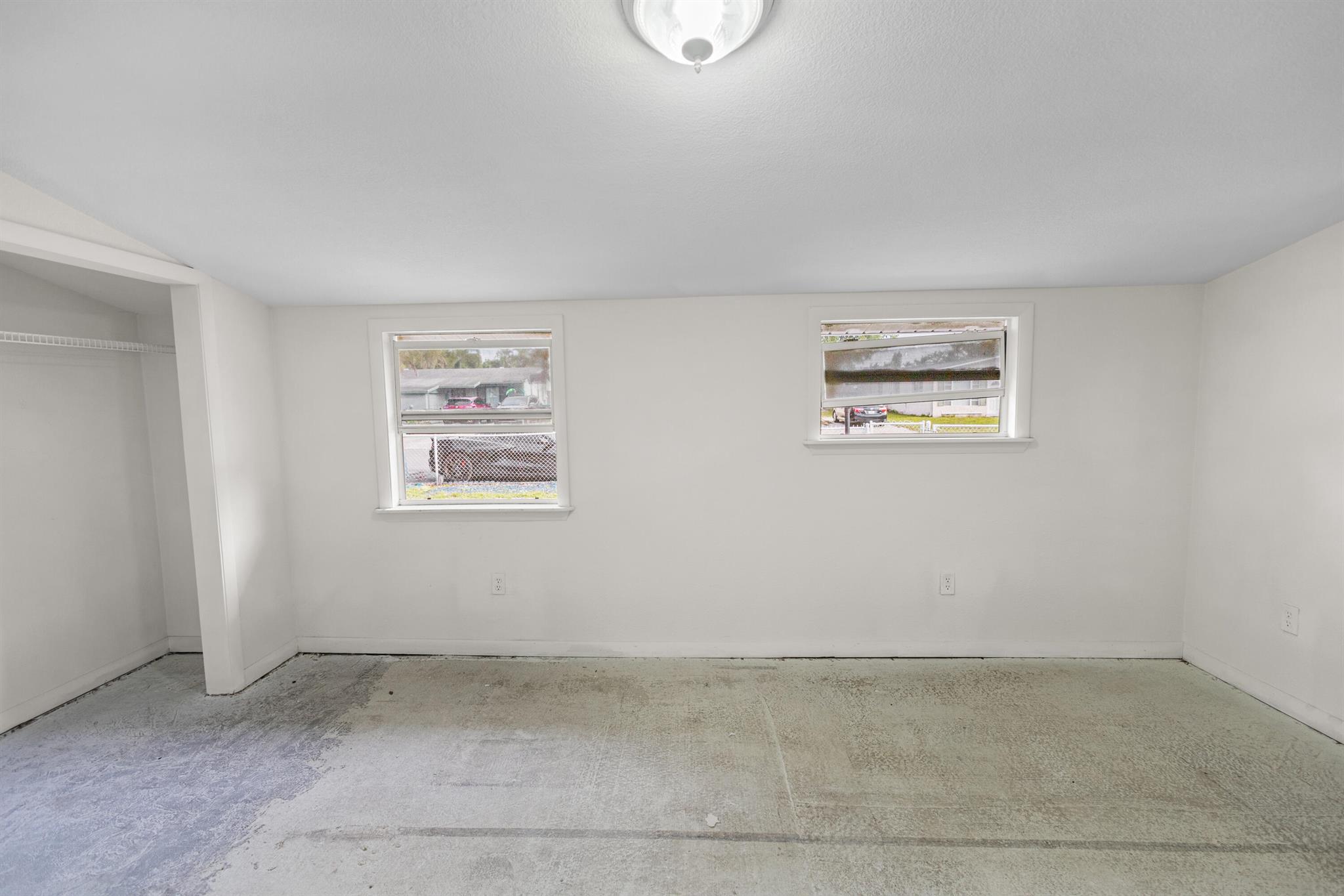 6331 SW 41st Place