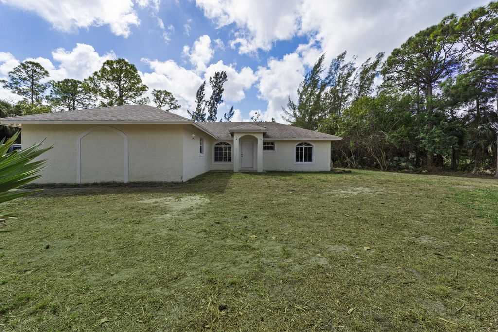 Photo of 14828 82nd Street N, Loxahatchee, FL 33470 (MLS # B26000428)