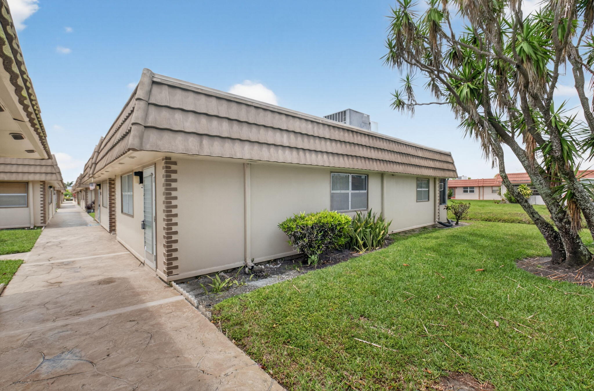 KINGS POINT SEVILLE CONDOS - Residential