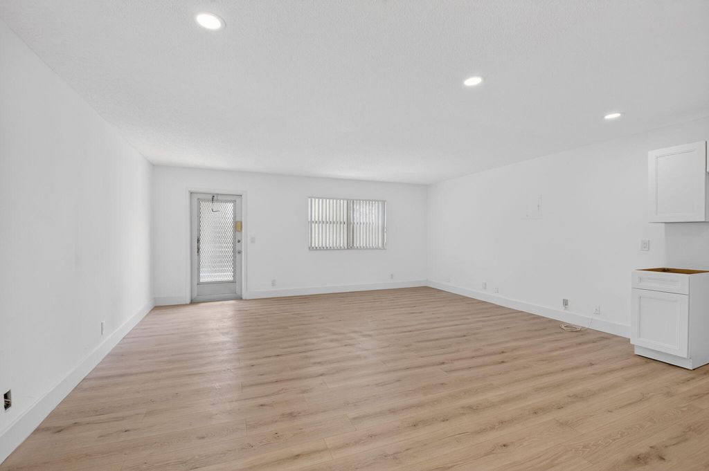 Photo of 155 Seville G, Delray Beach, FL 33446 (MLS # B26014709)