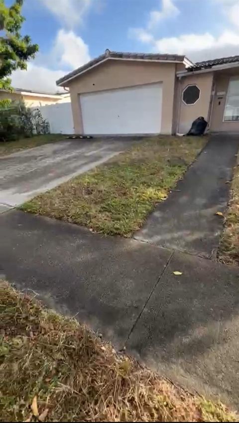 2101 N 52nd Ave Hollywood FL 33021