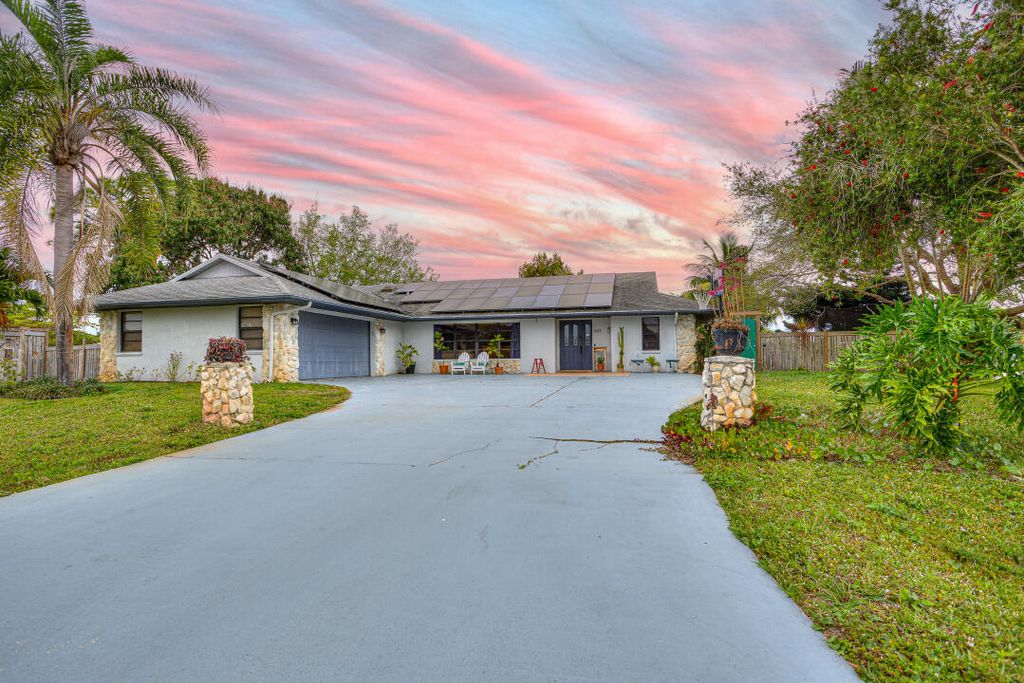 Photo of 641 NW Billiar Avenue, Port Saint Lucie, FL 34983 (MLS # R10966027)