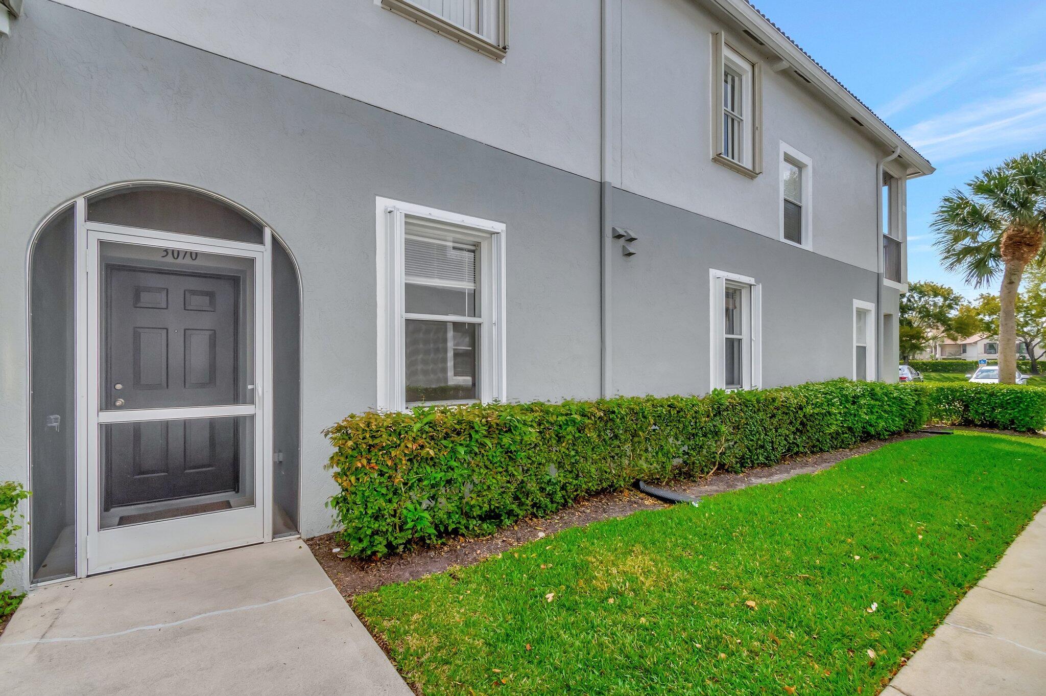 3070 Grandiflora Drive