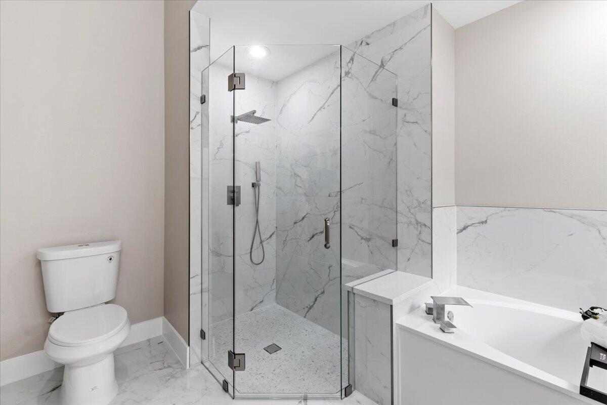 SIENA OAKS - Residential