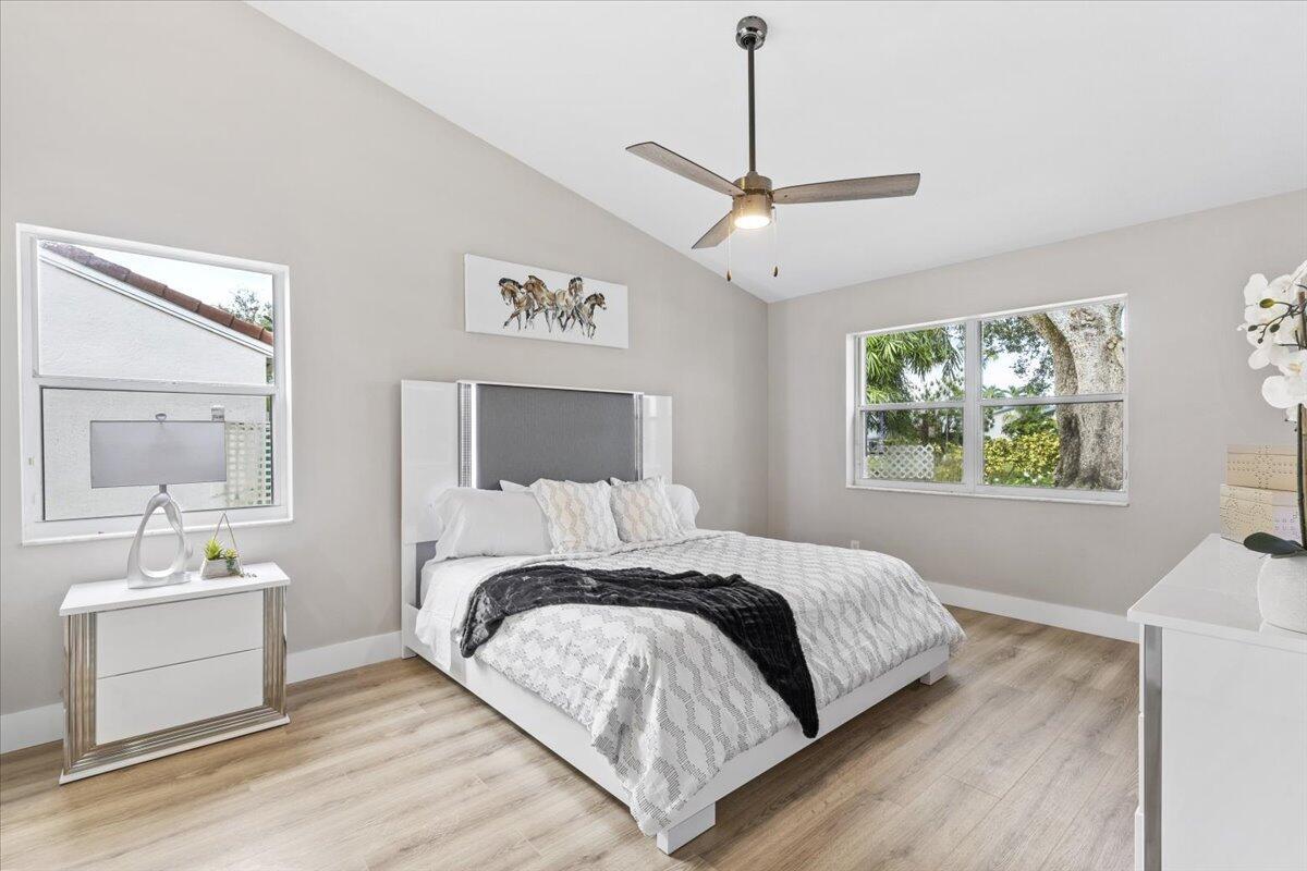 SIENA OAKS - Residential