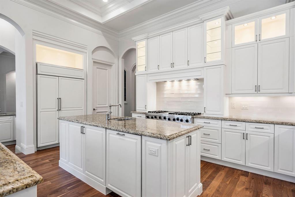 ROYAL PALM YACHT & COUNTRY CLUB - Residential