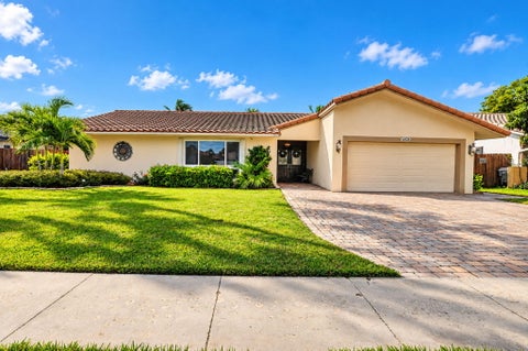 Photo of 6928 Calle Del Paz S, Boca Raton, FL 33433 (MLS # B26090232)