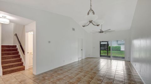 Townhouse in Lake Worth FL 3883 Island Club Circle 5.jpg