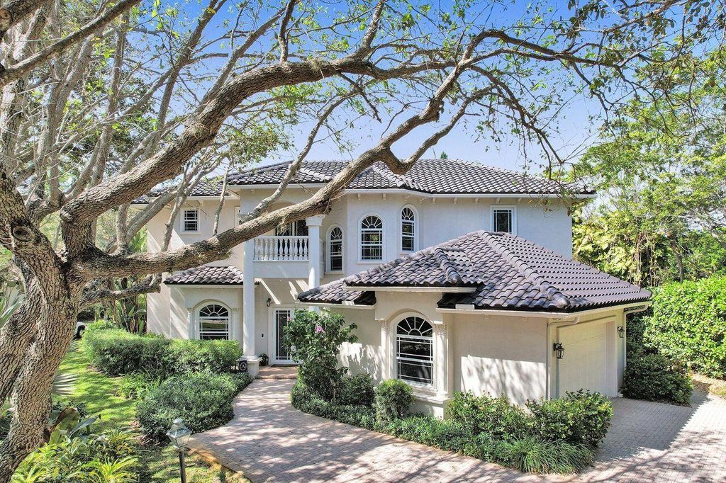 Photo of 18012 SE Heritage Drive, Tequesta, FL 33469 (MLS # R10779910)