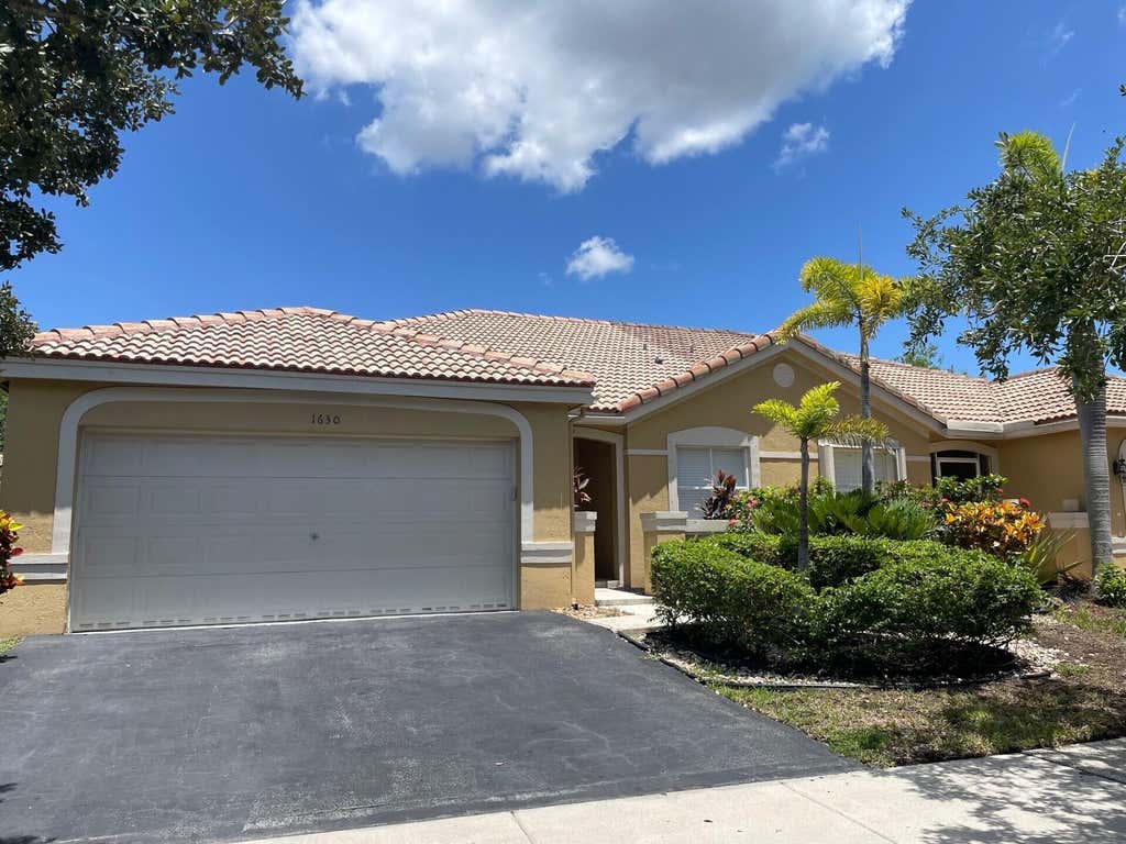 Photo of 1630 ZENITH Way #1630, Weston, FL 33327 (MLS # B26055329)
