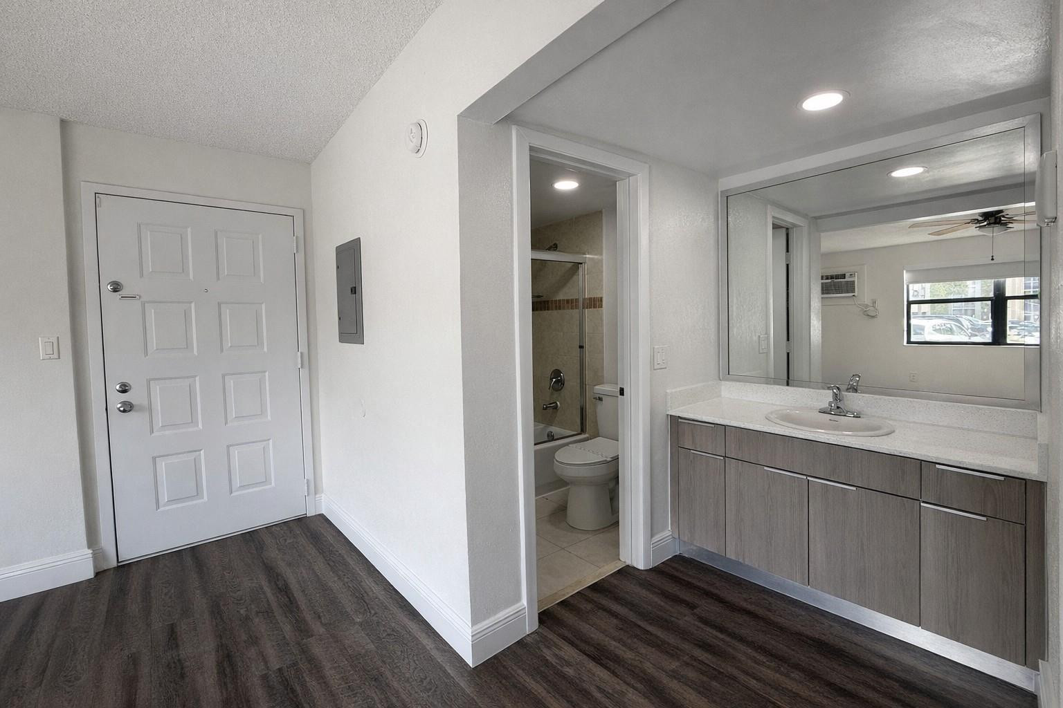 Royalton on the Green - Residential Lease