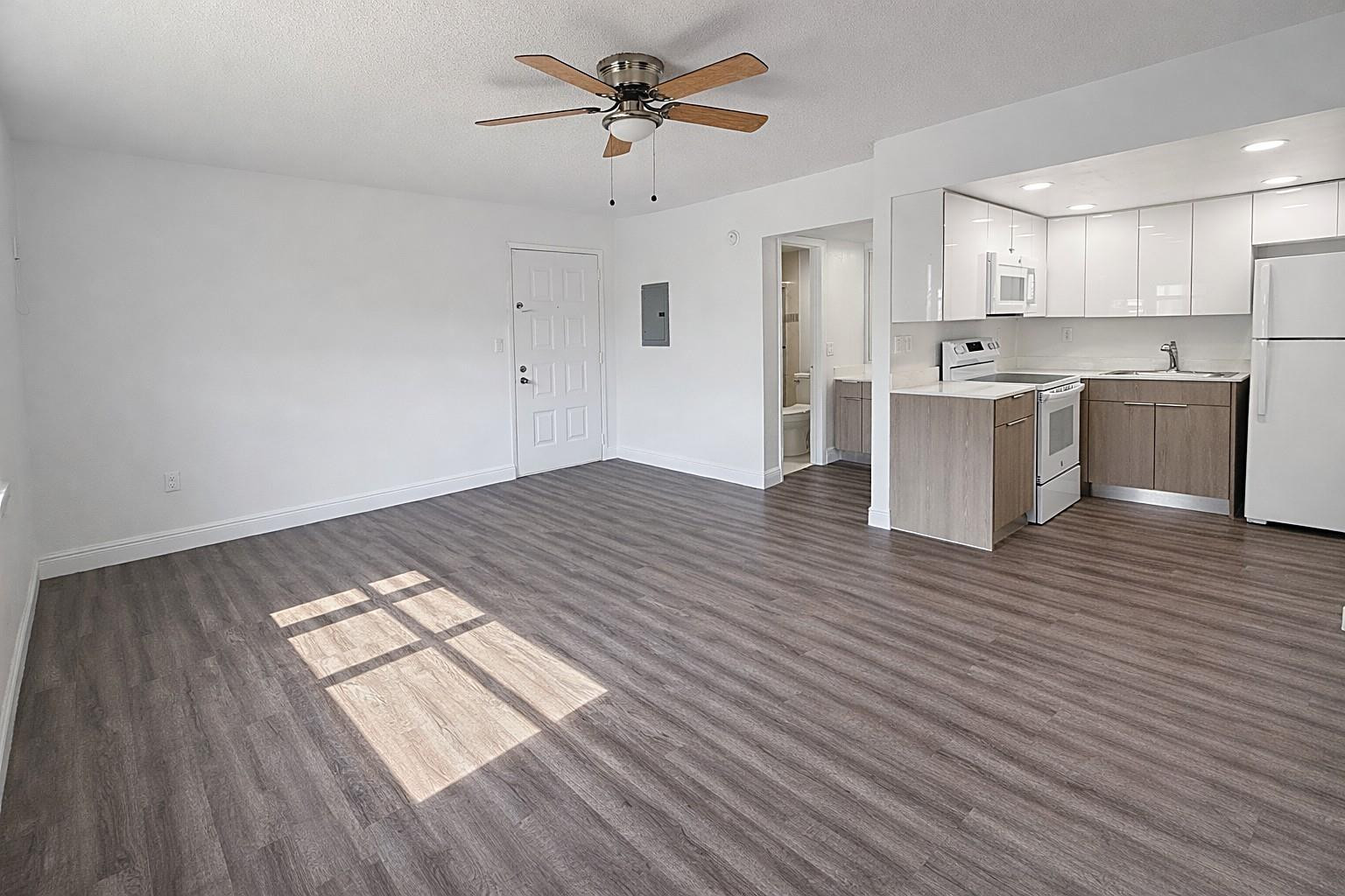 Royalton on the Green - Residential Lease