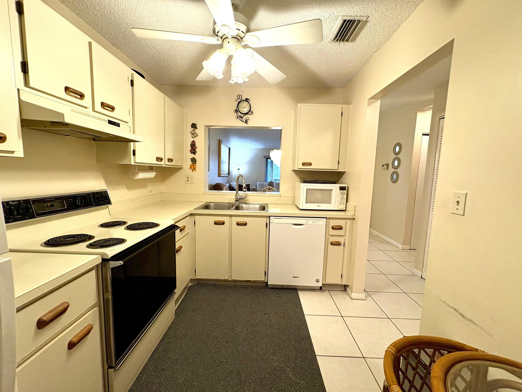 BOCA COVE CONDO - Residential Lease