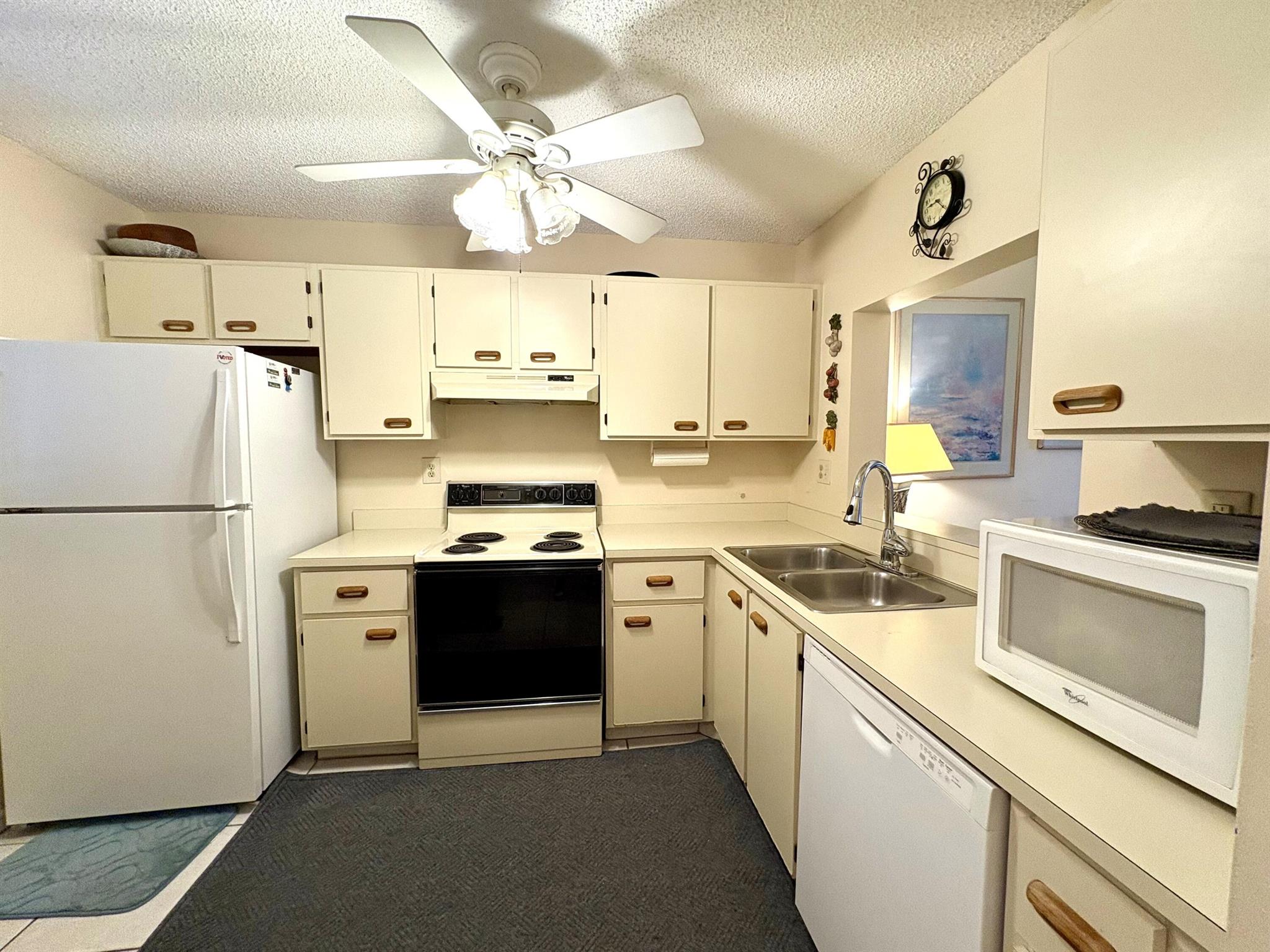 BOCA COVE CONDO - Residential Lease