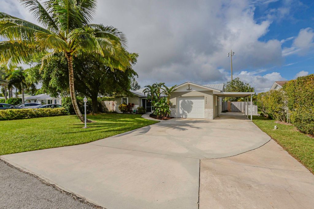 Photo of 2502 NE 15th Lane, Jensen Beach, FL 34957 (MLS # R11029515)