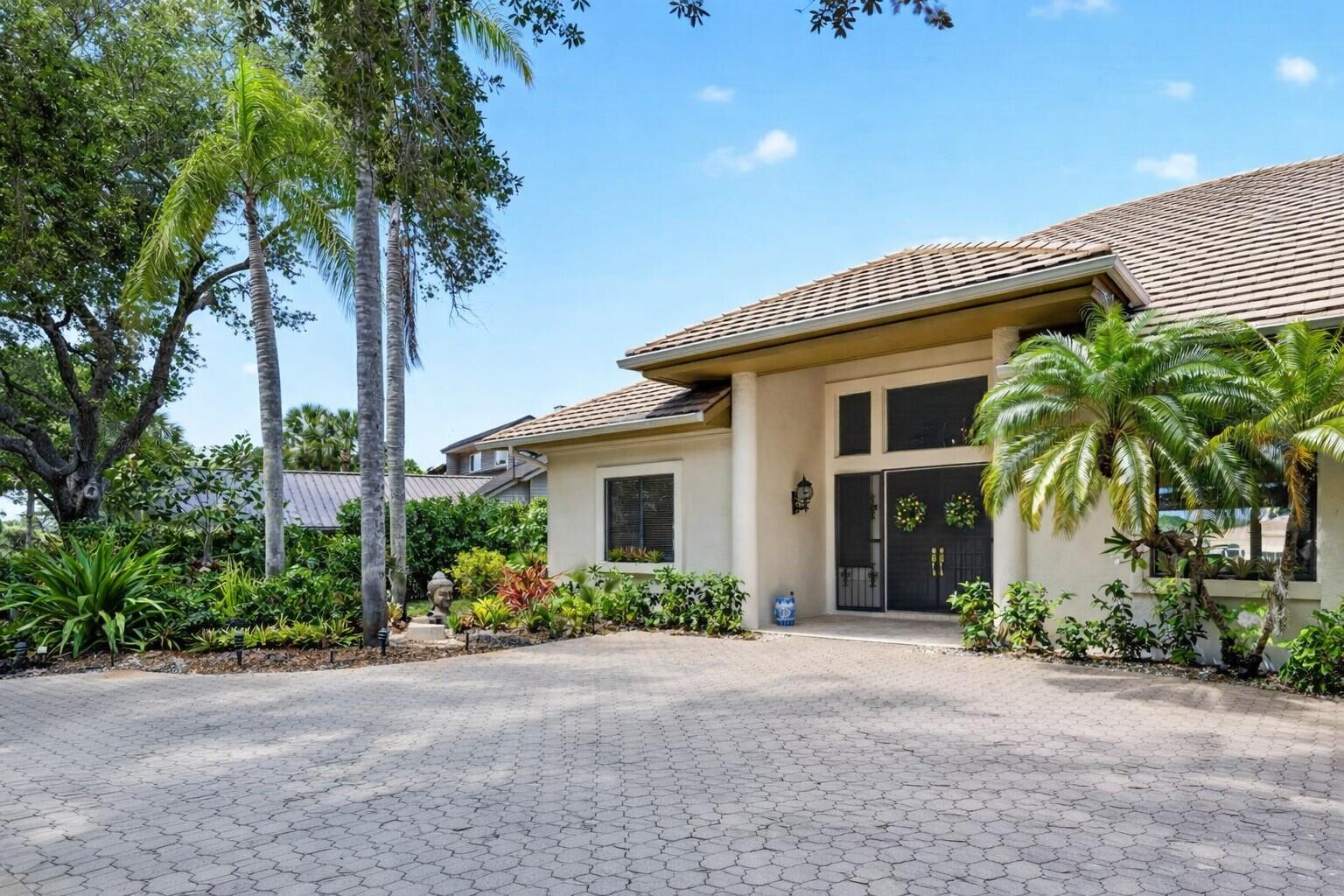 6460 SE Winged Foot Drive, Stuart, FL, 34997/$1,195,000 1 6460 SE Winged Foot Drive